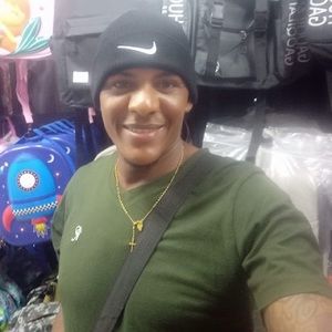 Meet your Posher, Carlos manuel